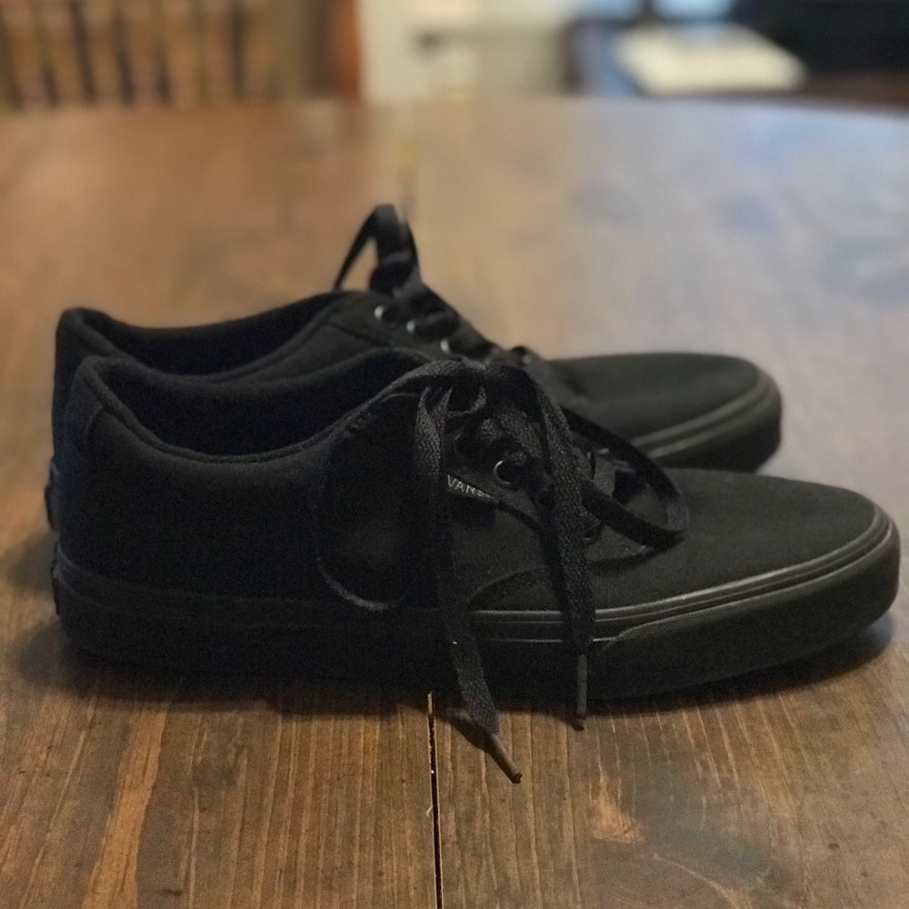 Men’s Size 9.5 Authentic Black Vans